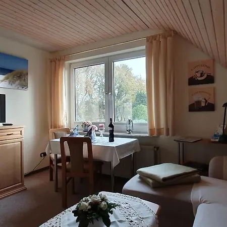 With 1 Bedroom *